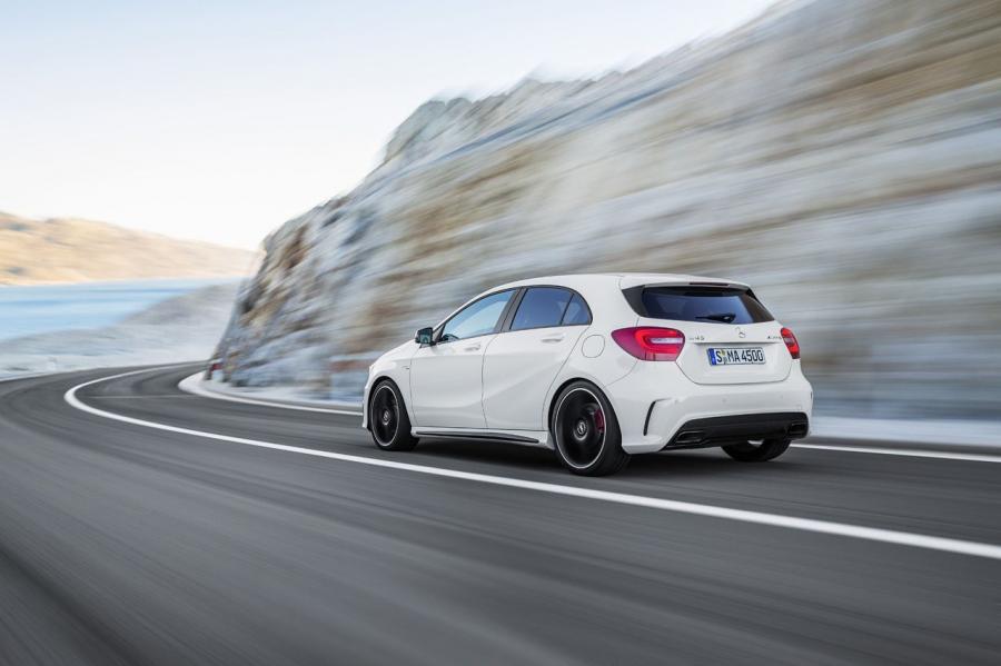  Mercedes-Benz A45 AMG 2014 года  (фото 14 из 24)